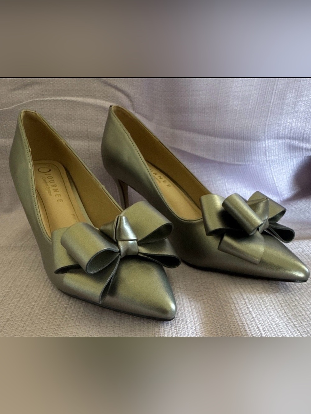 Journee Metallic Bow Pointed-Toe Pumps #prom #party #elegant #preppy